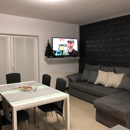 Apartament Antoaneta Lägenhet Rîşnov Exteriör bild