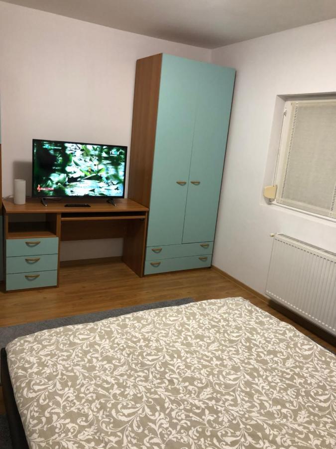 Apartament Antoaneta Lägenhet Rîşnov Exteriör bild